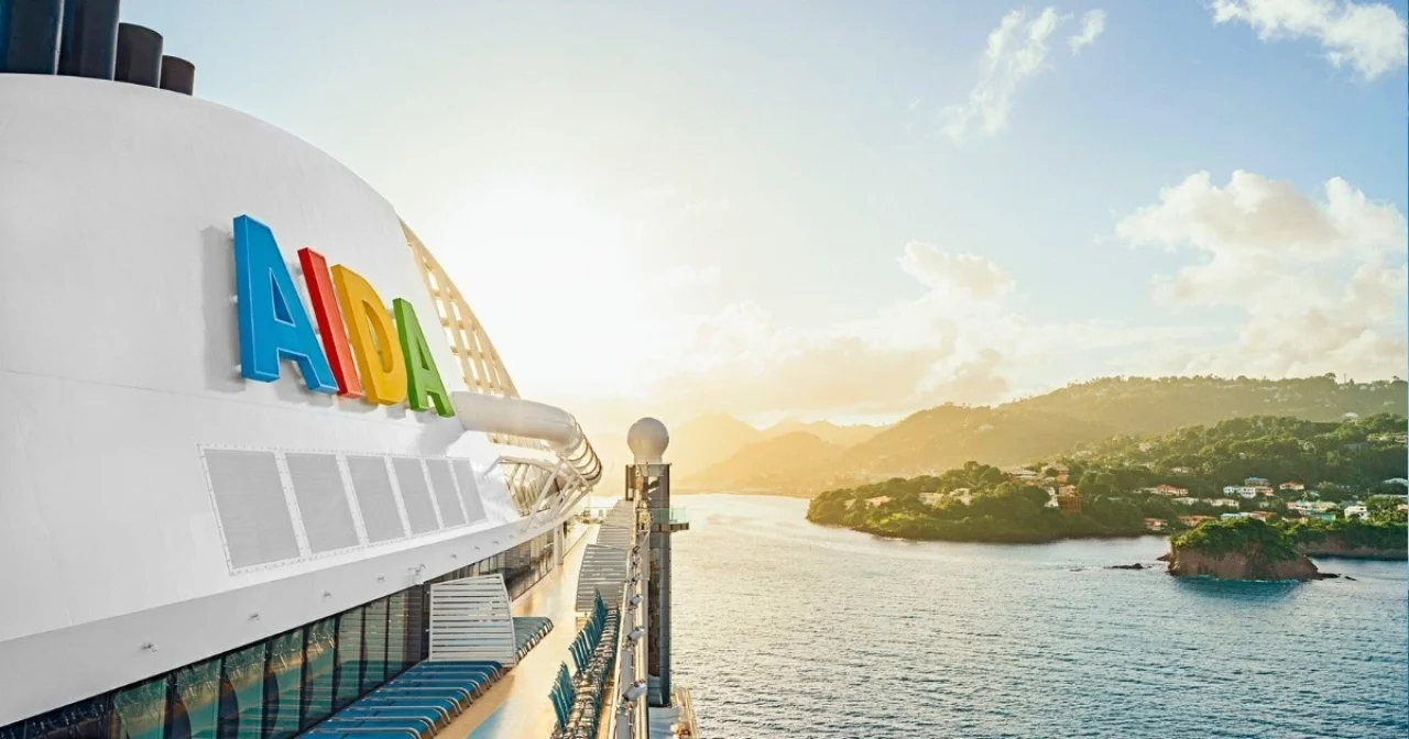 AIDA Schiff im Winter-Zielgebiet Karibik als Header für Aktion Traumreisen im Winter 2025 2026