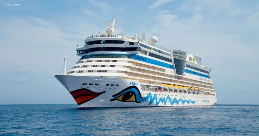 AIDAbella auf dem Meer