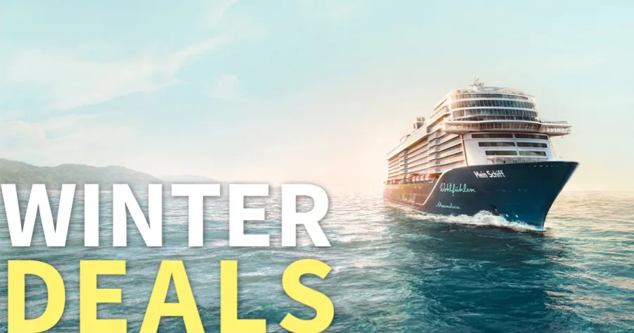Mein Schiff auf dem Meer und Schriftzug Winter Deals