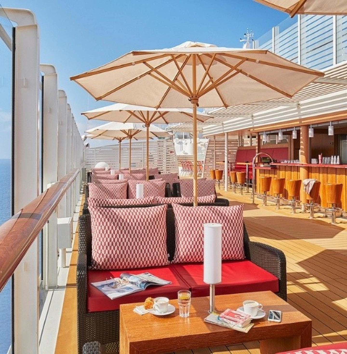 Sonnenplätze auf AIDAcosma