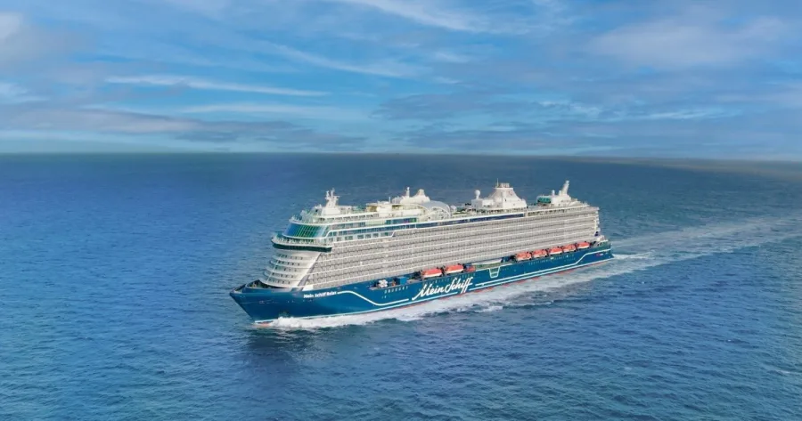 Mein Schiff Relax auf dem Meer