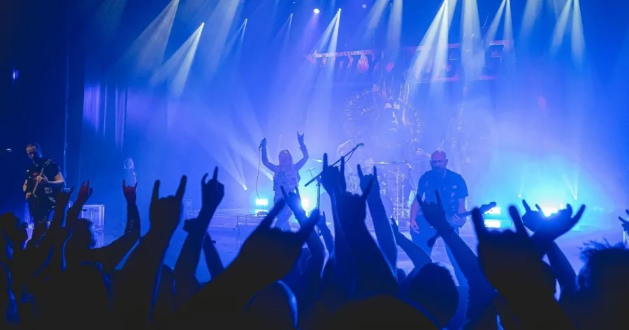 Konzert während Full Metal Cruise