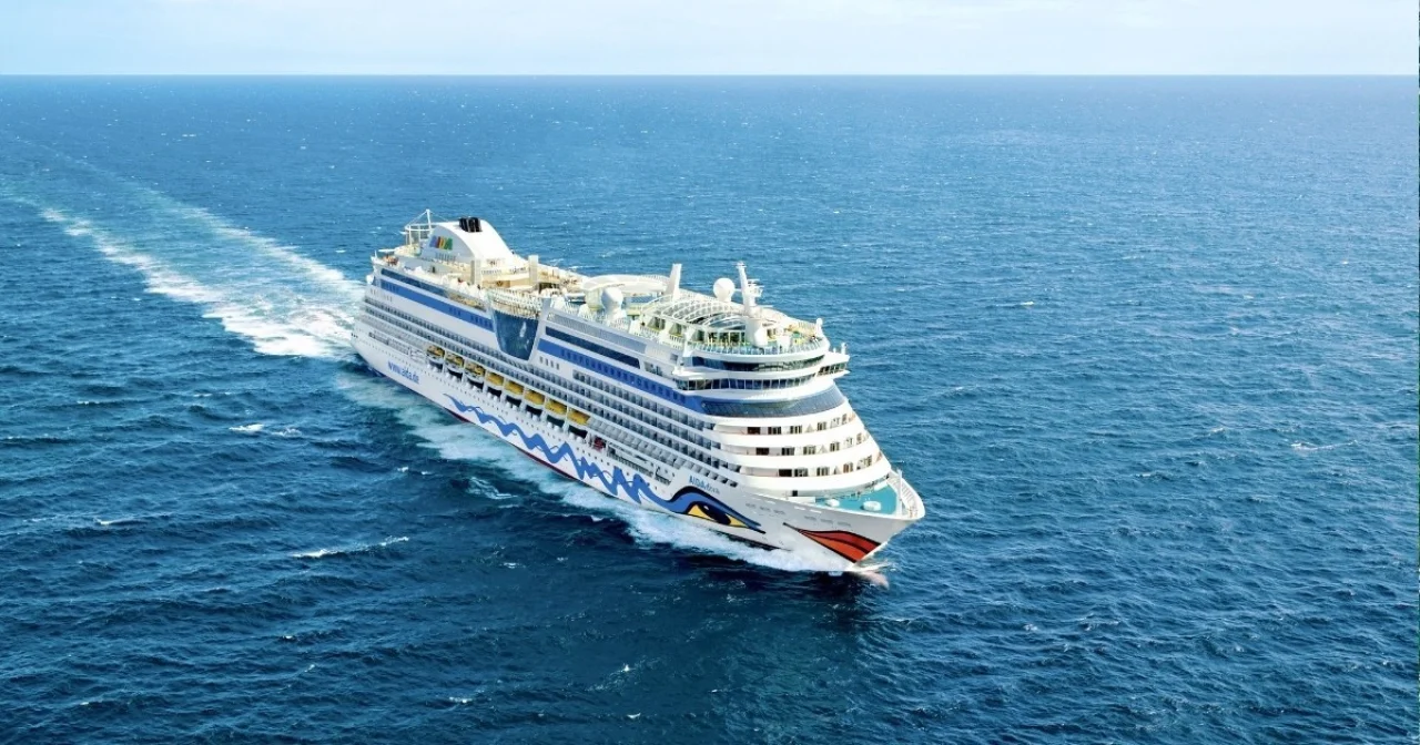 AIDAdiva auf großer Fahrt