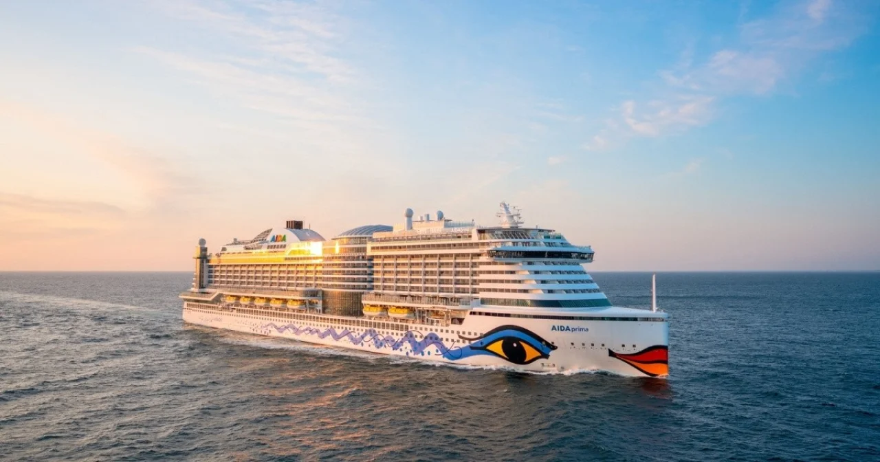 AIDAprima auf dem Meer