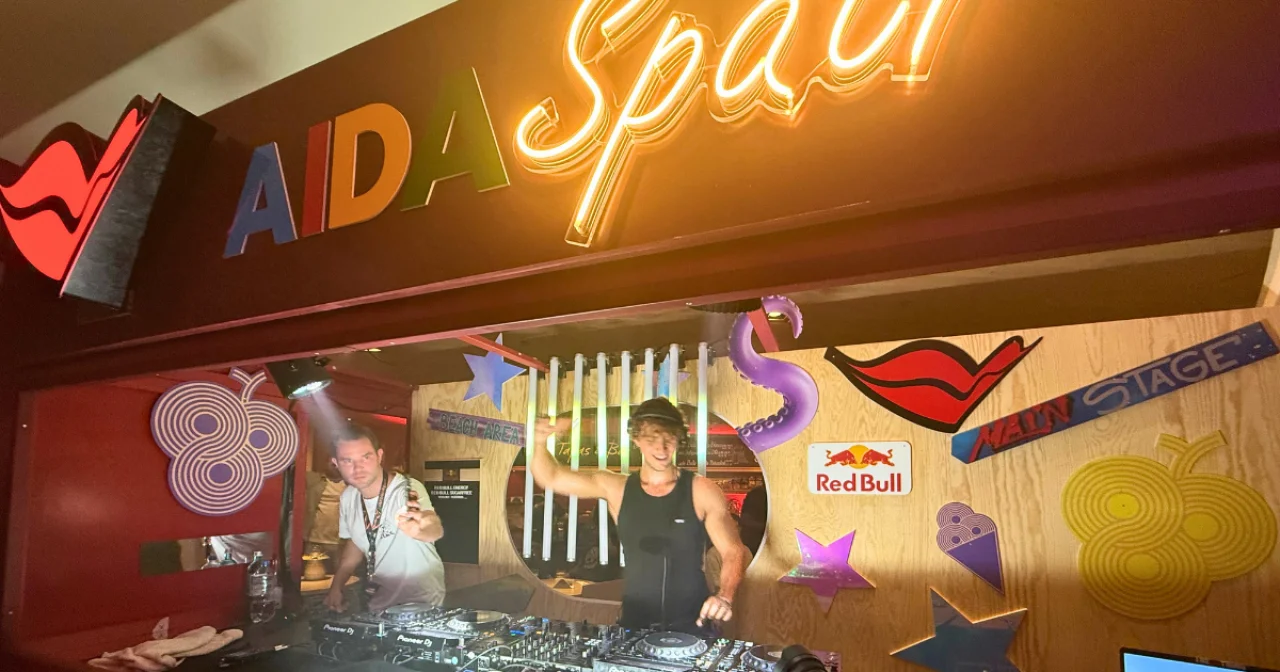 DJ rocken die AIDA Festival Cruise