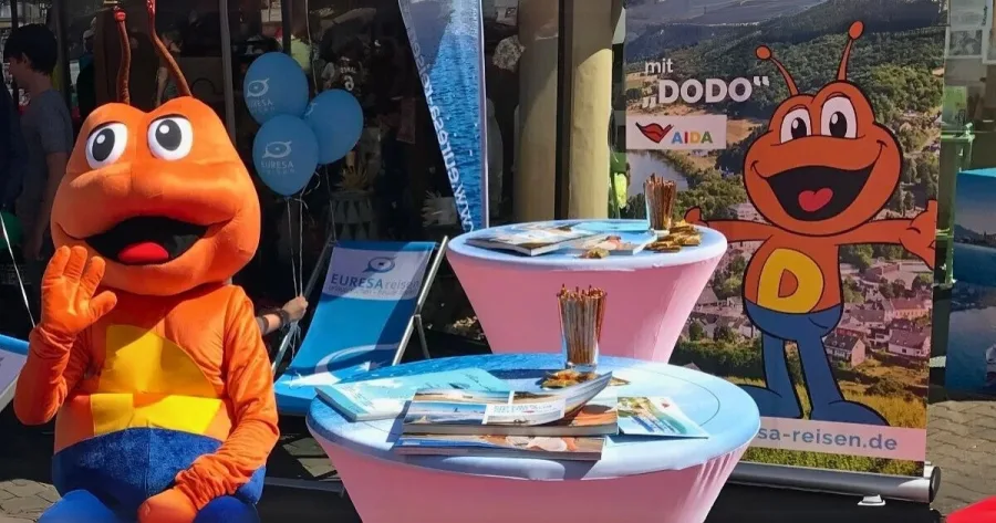 AIDA Maskottchen Dodo an EURESAreisen Stand in Saarburg