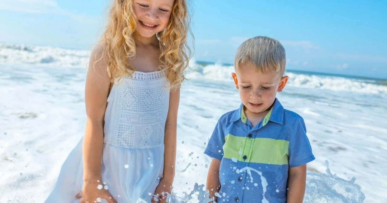 Kids im Urlaub am Meer