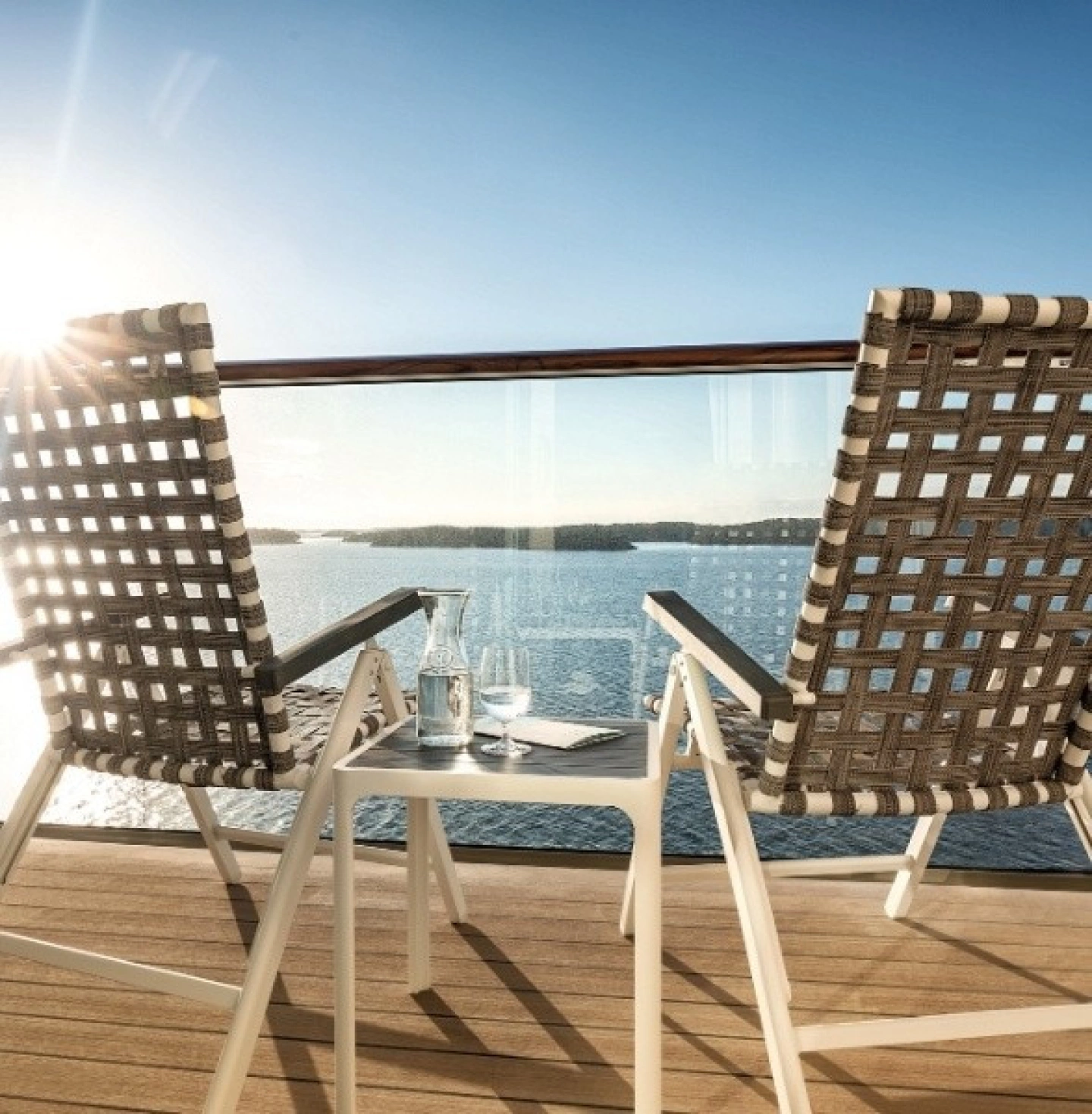 Stühle auf Kabinenbalkon von Mein Schiff 1