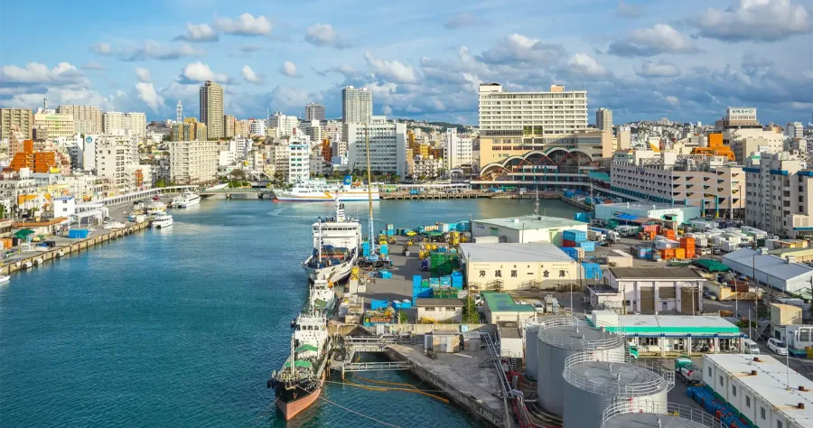 Hafenbild Naha (Okinawa)