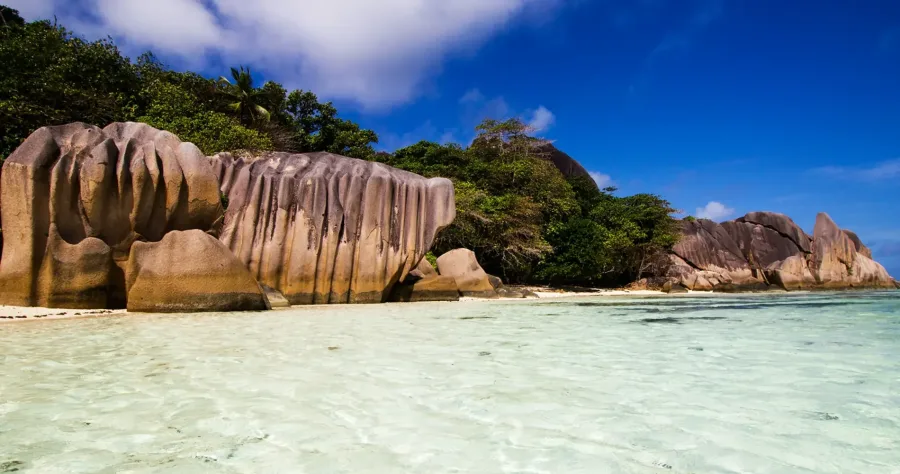 Hafenbild Praslin