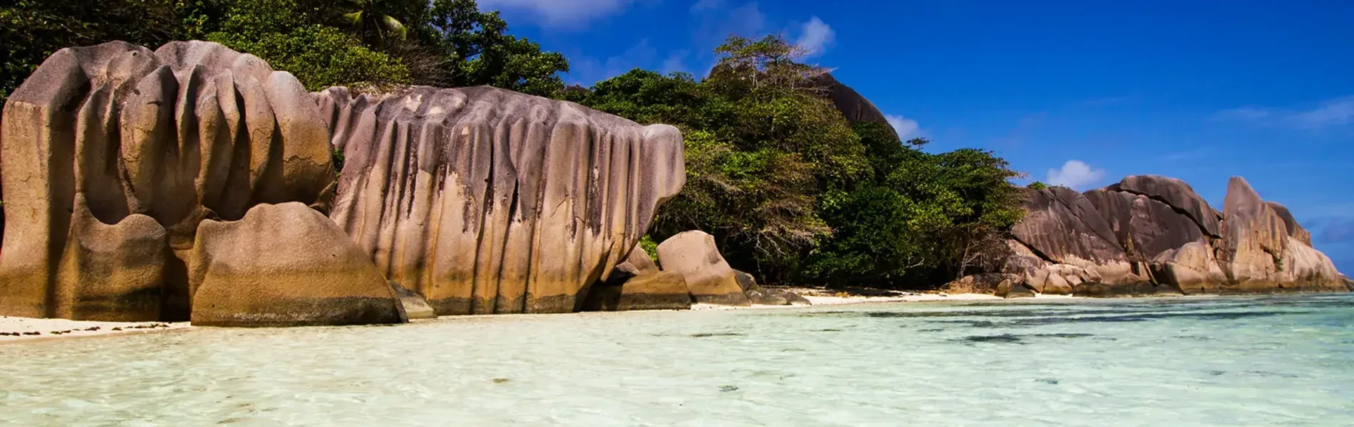Hafenimpression Praslin