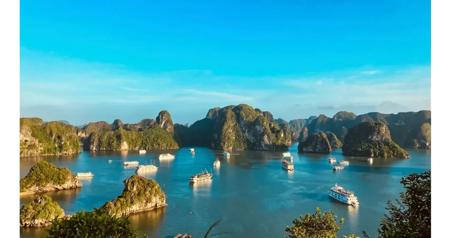 Hafenbild Halong Bay