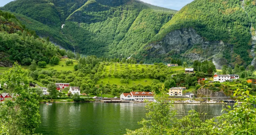 Hafenbild Innvikfjord-Passage