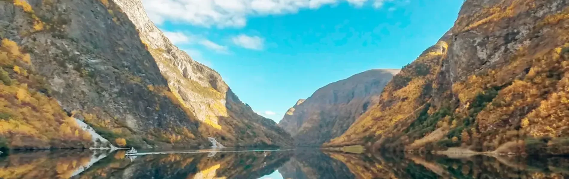 Hafenimpression Welterbe-NÆRØYfjord-Passage