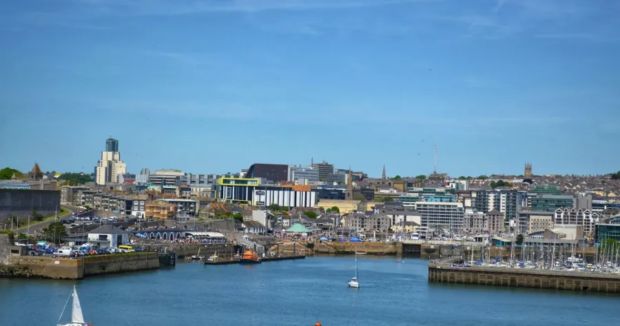 Hafenbild Plymouth