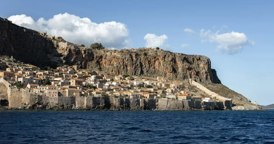 Hafenbild Monemvasia