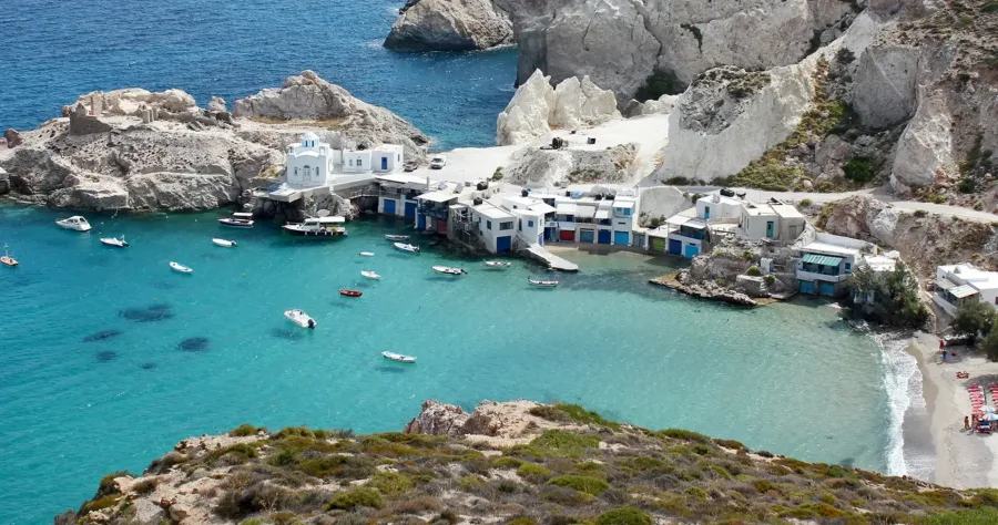 Hafenbild Milos