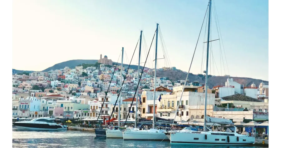 Hafenbild Syros