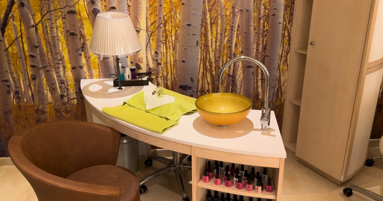 Maniküre/ Pediküre