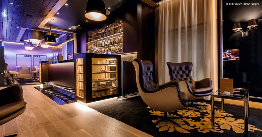 Casino & Lounge 