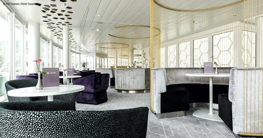 X-Lounge
