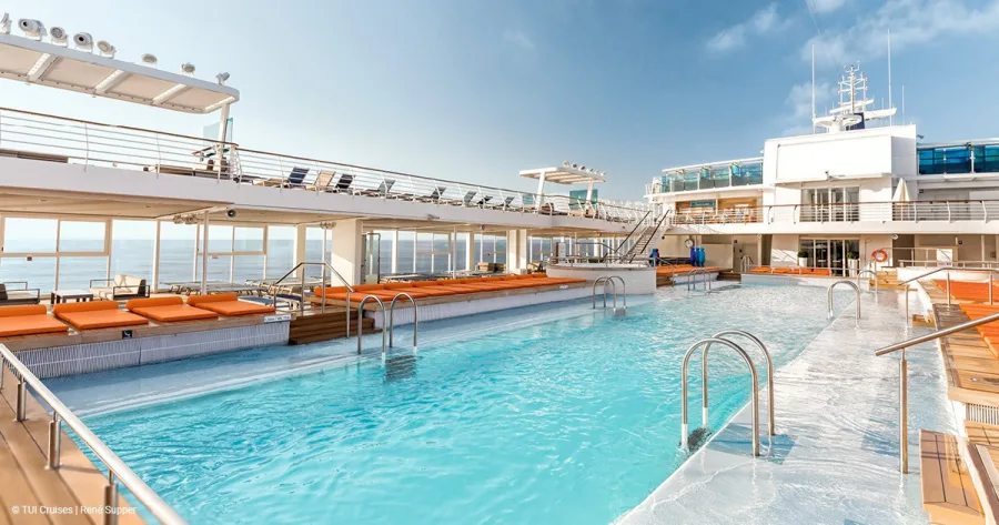 25m Pool