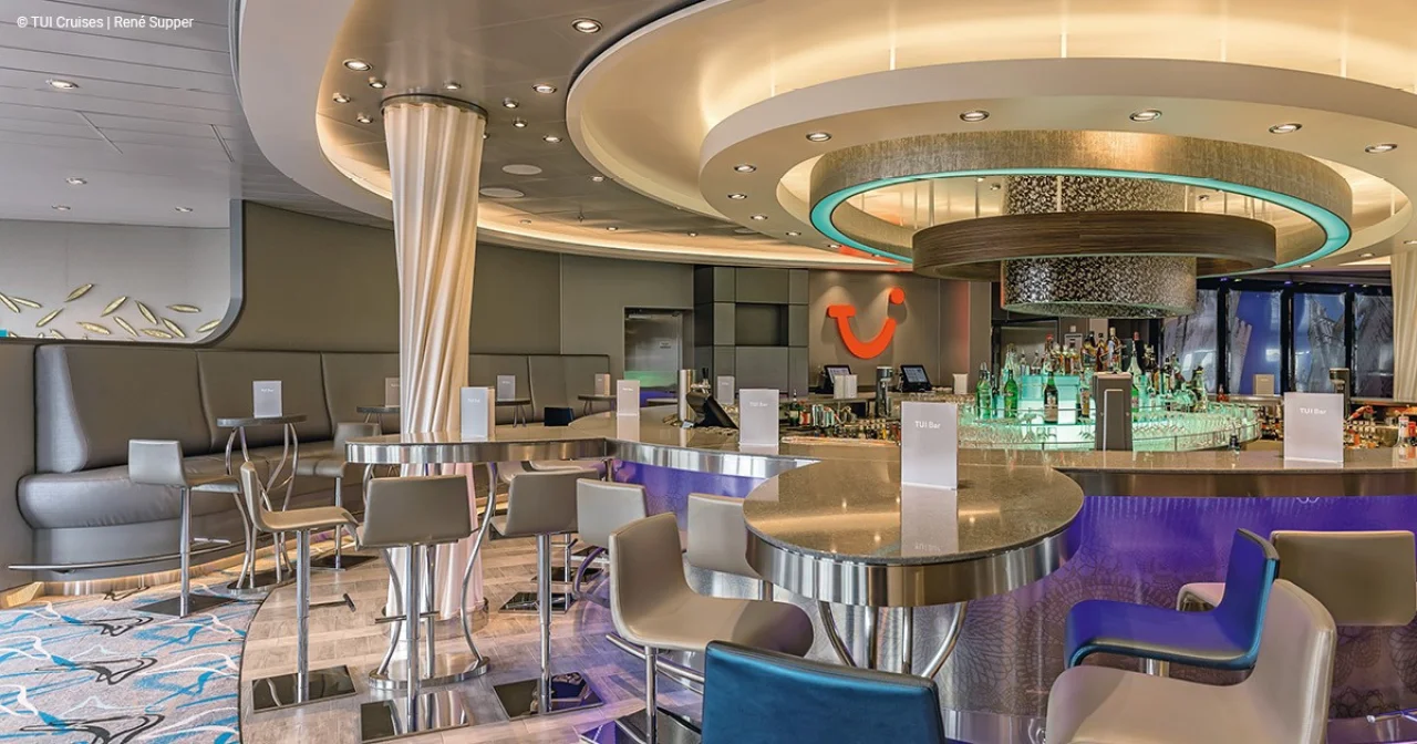 TUI Bar