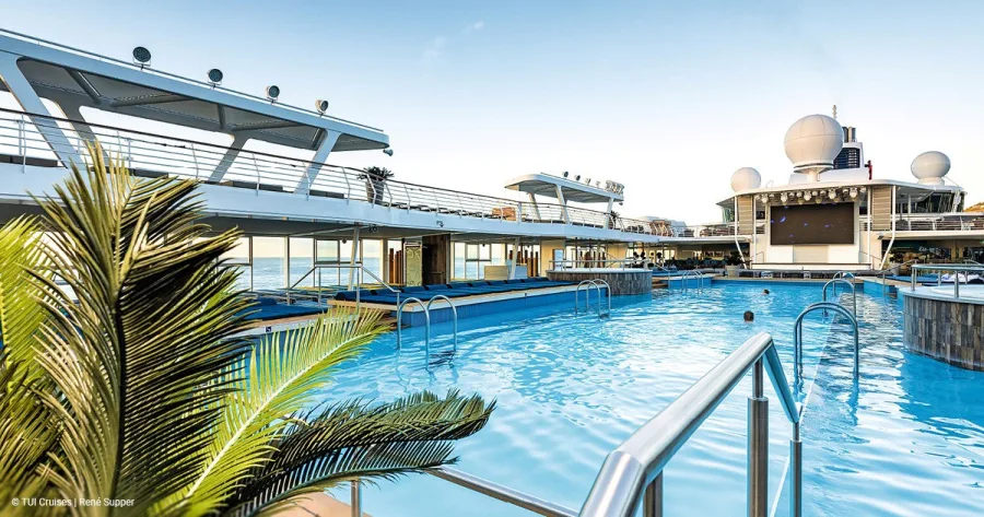 25m Pool