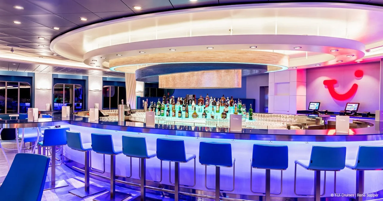 TUI Bar