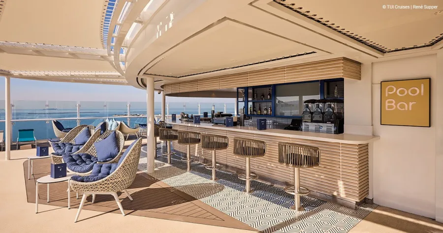 Pool Bar