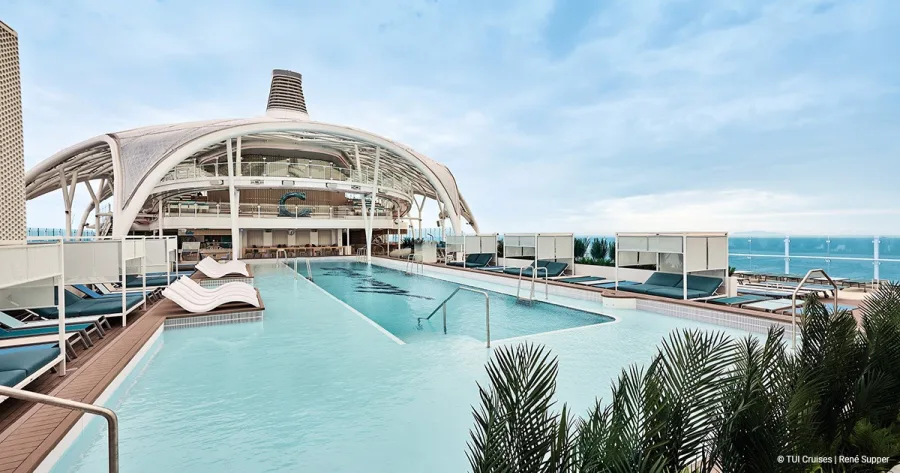 25m Pool
