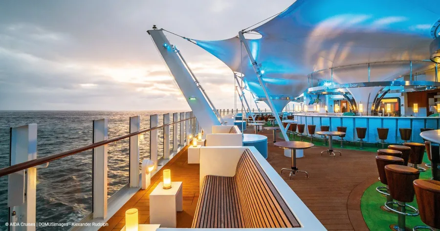 Lanai Bar