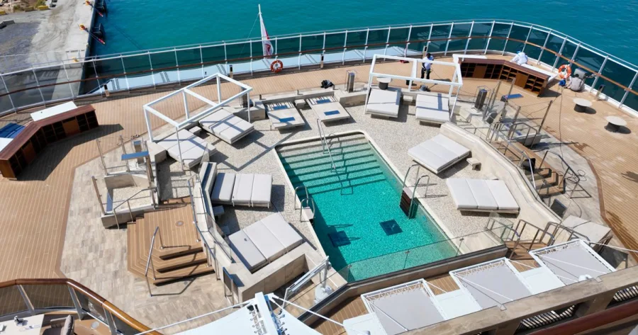 Atoll Pool