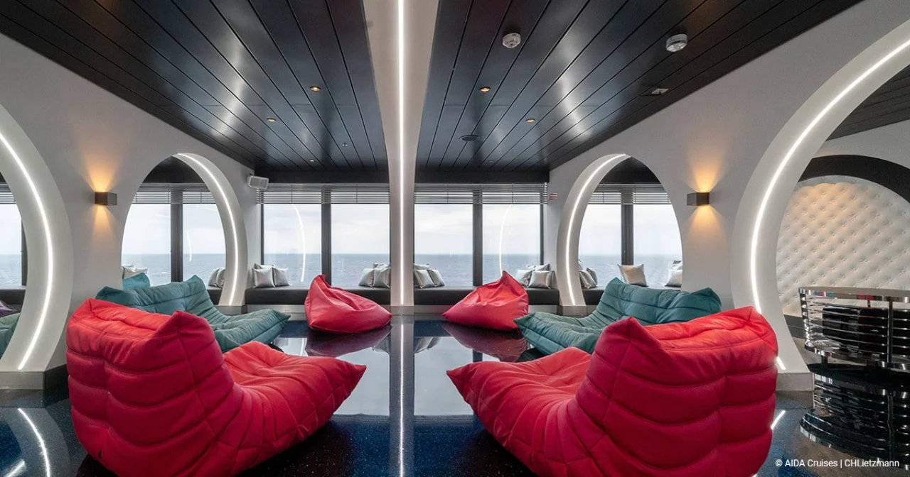 HYPE Teens Lounge/ Wave Club Teens Lounge