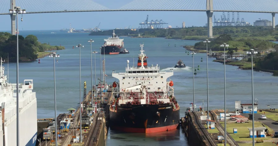 Hafenbild Panama Canal Transit