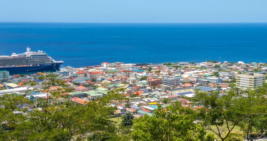 Hafenbild Roseau (Dominica)